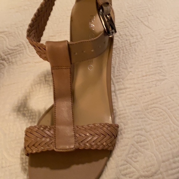 Shoes - Picture 7 of 8